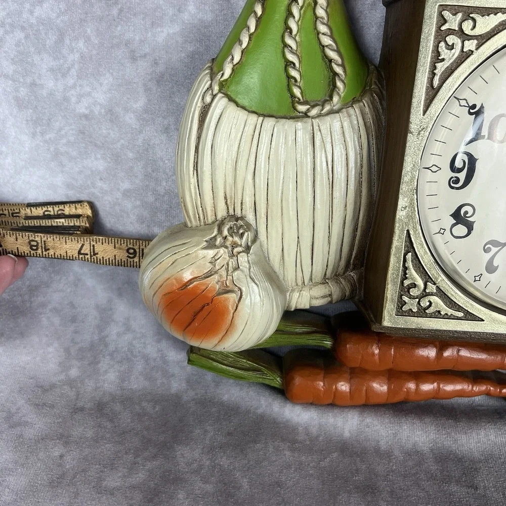 Vtg 70s New Haven Cheese Wine Veggies Kitchen Wall‎ Clock Farm Cottage WORKS EUC